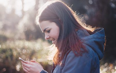 Avoid ‘text neck’ injury with better smartphone posture